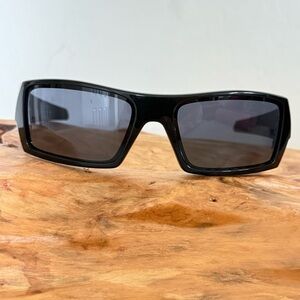 OAKLEY GASCAN Sunglasses Polished Black with Grey Lens 60mm 03-471 Includes Case